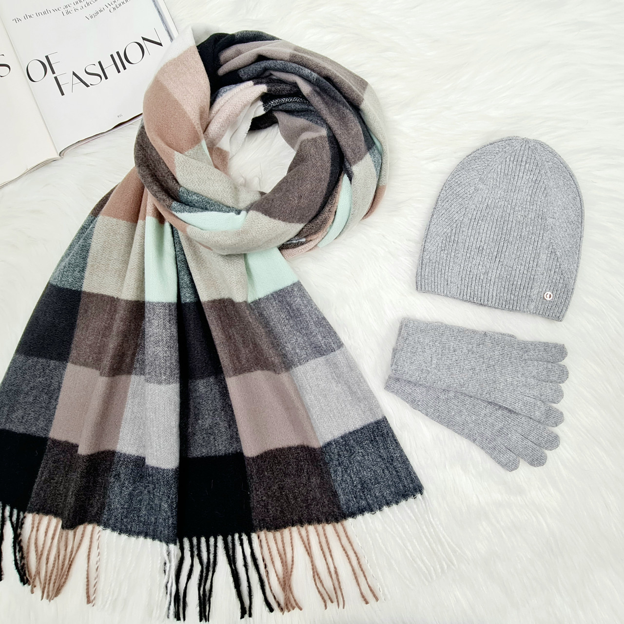 Комплект жіночий зимовий (шапка + шорф + рукавиці) ODYSSEY 56-58 см різнобарвний 12237 — 8025 — 4002, фото 1