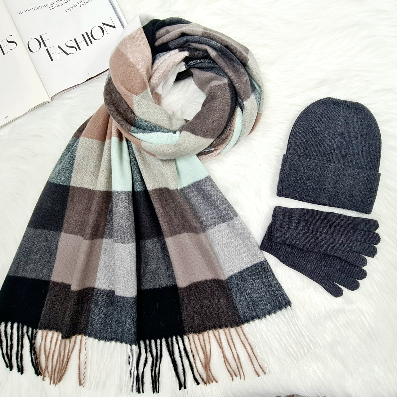 Комплект жіночий зимовий ангора з вовною (шапка+шарф+рукавички) ODYSSEY 56-58 см різнокольоровий 13724  - 8025 - 4082, фото 1