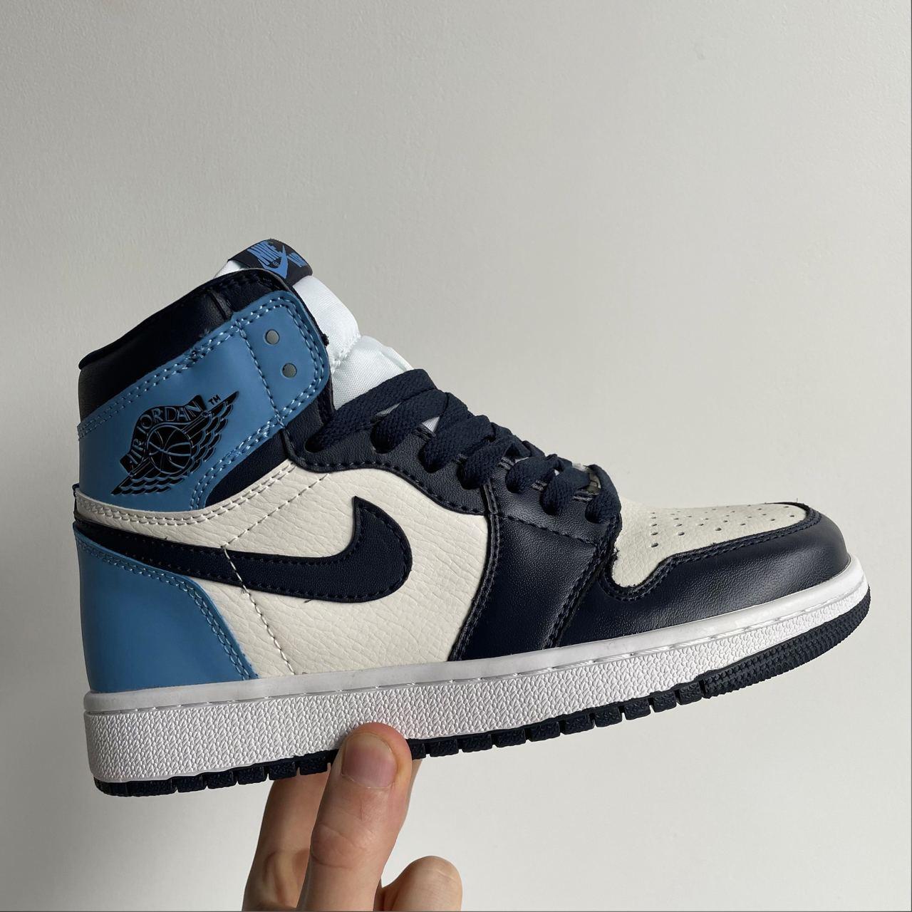 Женские кроссовки Nike Air Jordan 1 Retro Blue (голубые с черным и белым) стильные высокие кроссы 0312v топ 39 - фото 1 - id-p1711449296