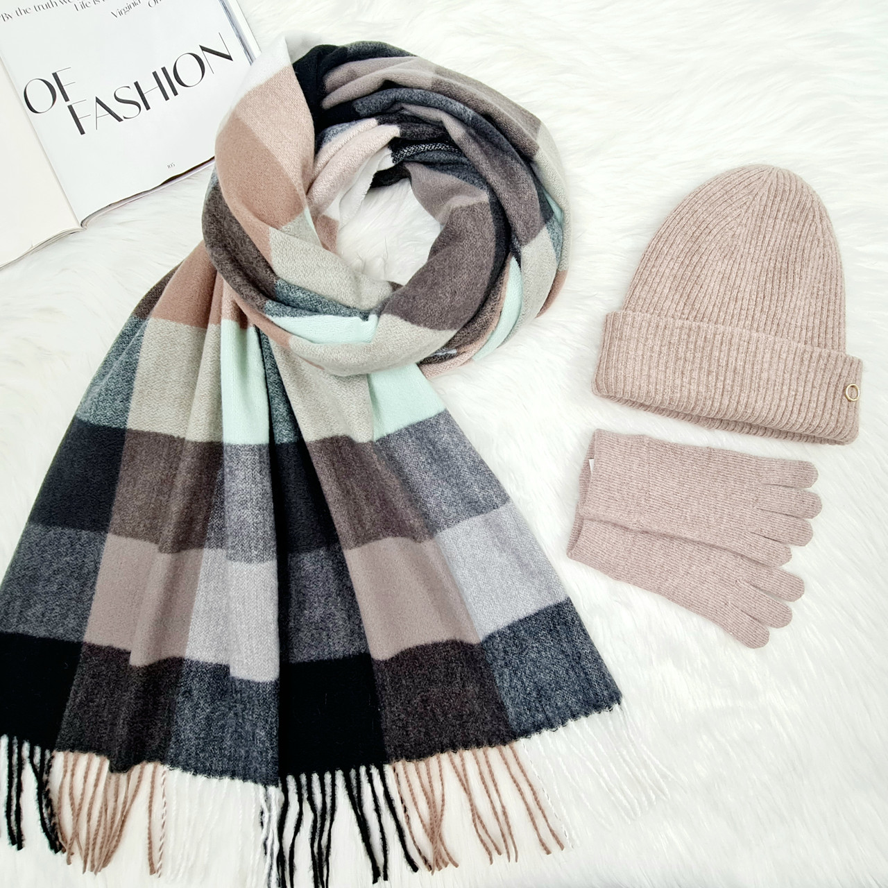 Комплект жіночий зимовий ангора з вовною (шапка+шарф+рукавички) ODYSSEY 58-60 см різнокольоровий 12161 - 8025 - 4072, фото 1