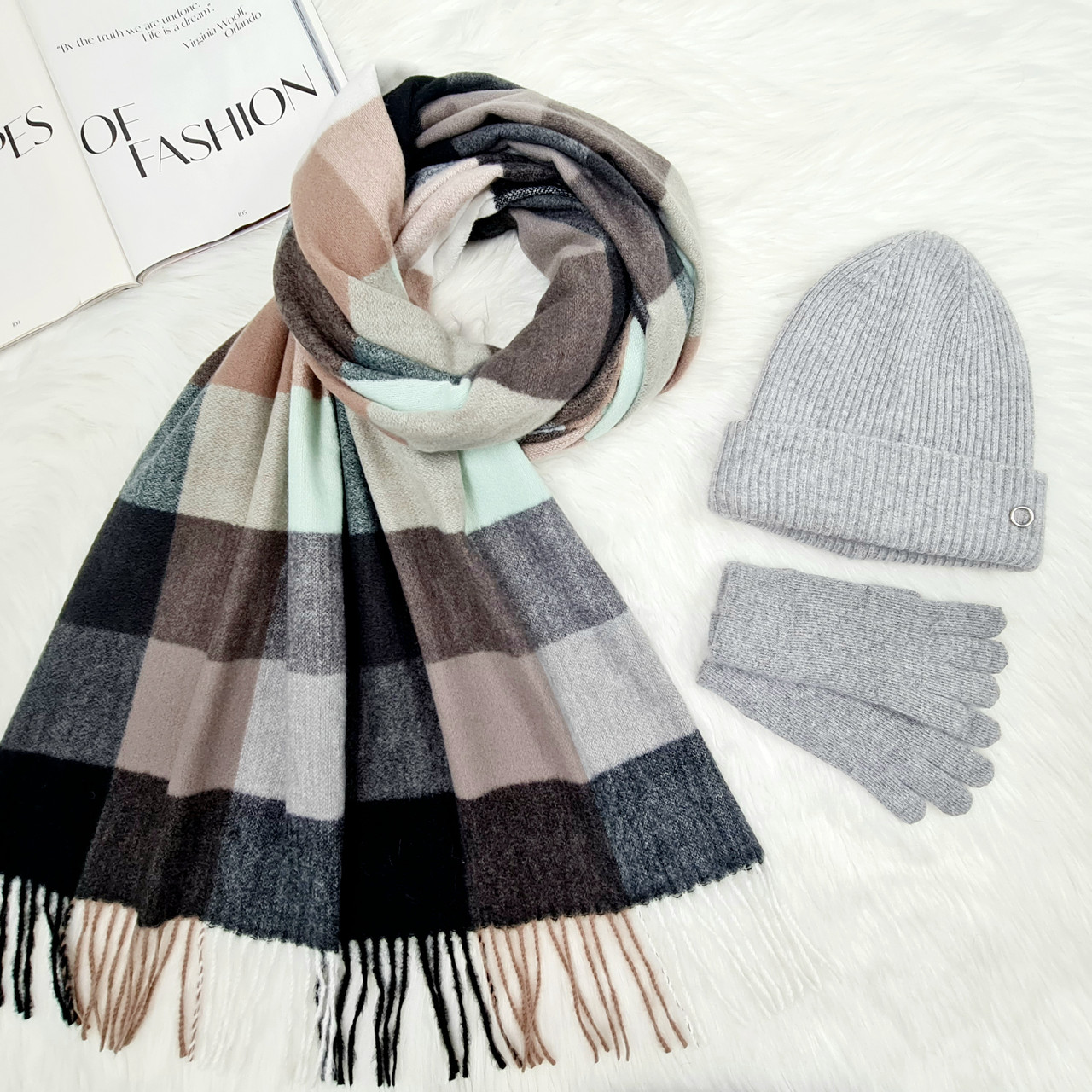 Комплект жіночий зимовий ангора з вовною (шапка+шарф+рукавички) ODYSSEY 58-60 см різнокольоровий 12158 - 8025 - 4002, фото 1