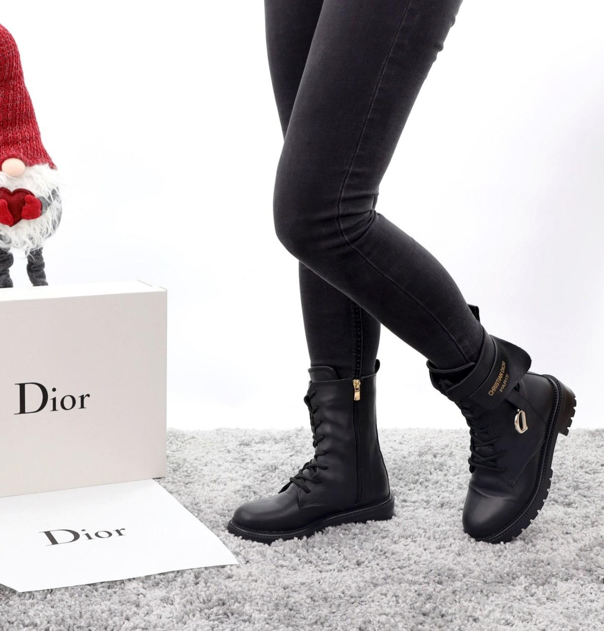 Жіночі зимові черевики Dior Boots Fur (чорні монохром) високі чоботи на шнурівці хутро Y13045 vkross