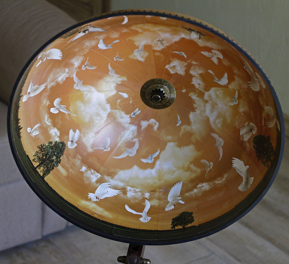 Глобус бар настольный Зодиак кремовый сфера 33 см Гранд Презент 33002N - фото 6 - id-p449263343