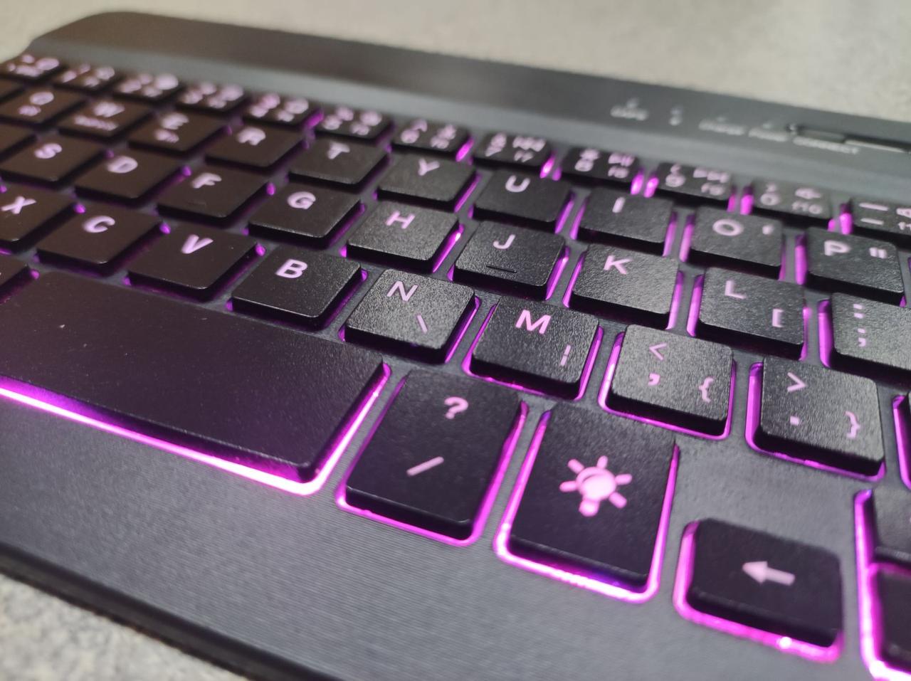 Беспроводная клавиатура Bluetooth, цена 500 грн — Prom.ua (ID#1308091250)