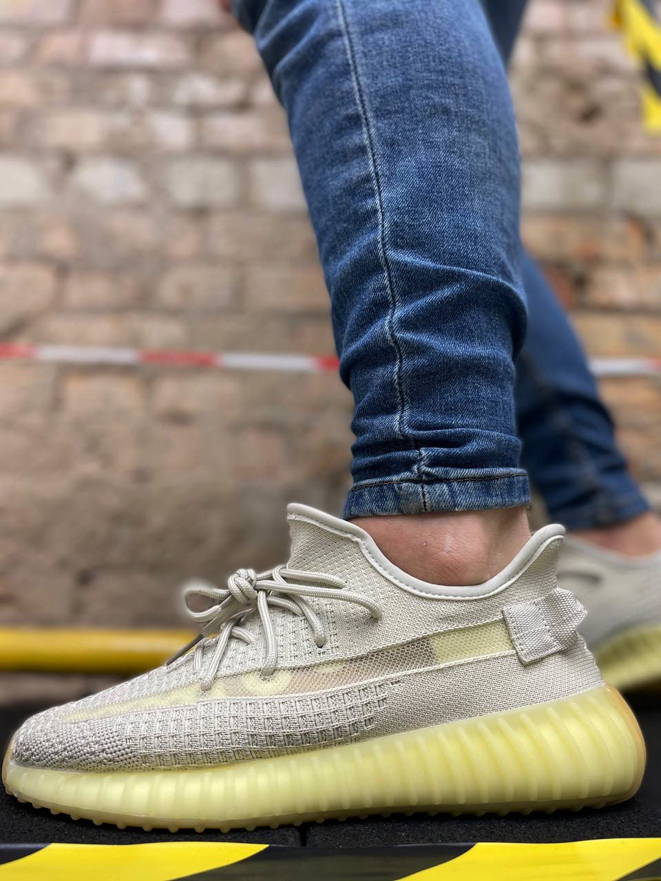 Кроссовки Yeezy Adsee 25-3 — Купить Недорого на Bigl.ua (1711830785)