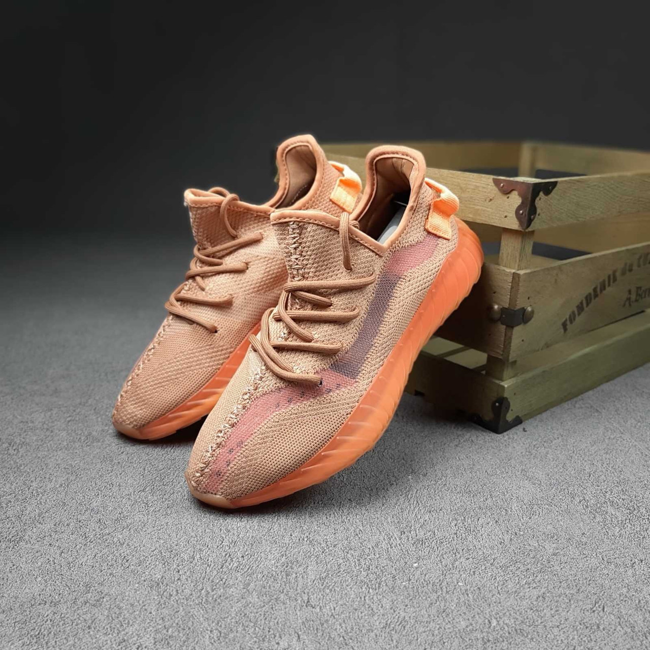 Кросівки жіночі Adidas Yeezy Boost 350 NEW світло-коричневі. Легкі жіночі кроси Адідас Ізі Буст 350