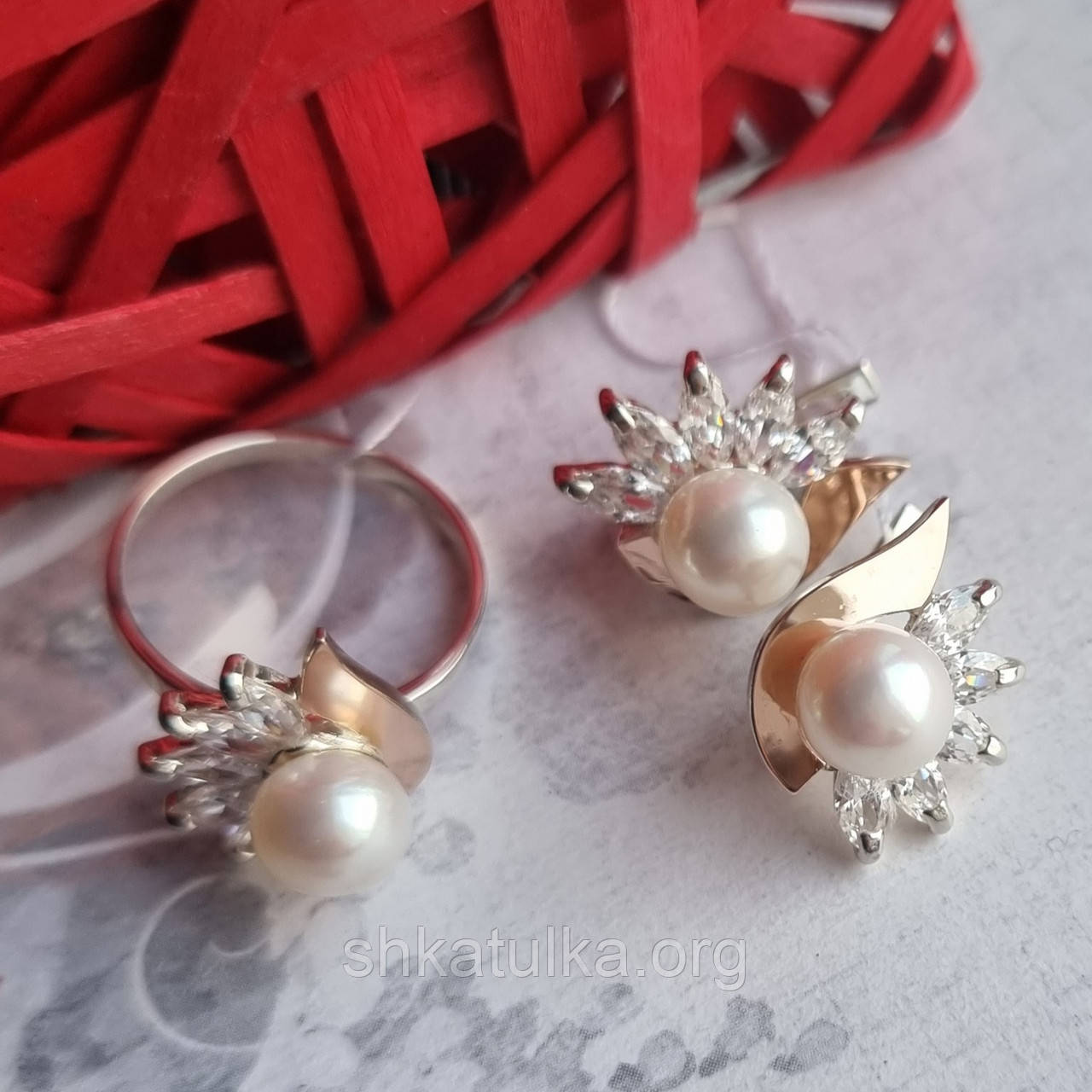 Срібний гарнітур  із золотом та перлами