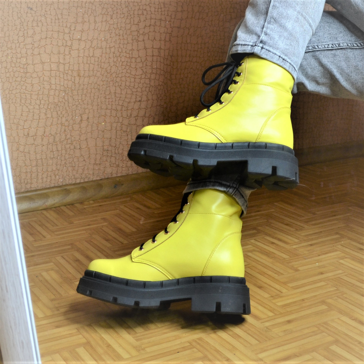 Кожаные ботинки на низком ходу со шнурками - фото 3 - id-p1712136084