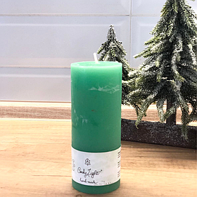 Зелена парафінова свічка 15*6 см горіння 45 годин