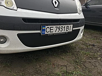 Зимняя накладка на решетку бампера (глянцевая) Renault Kangoo 2008-2013 (низ). Заглушка решетку бампера