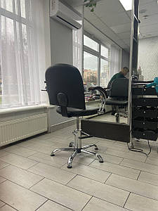 Крісло перукарське  Міла