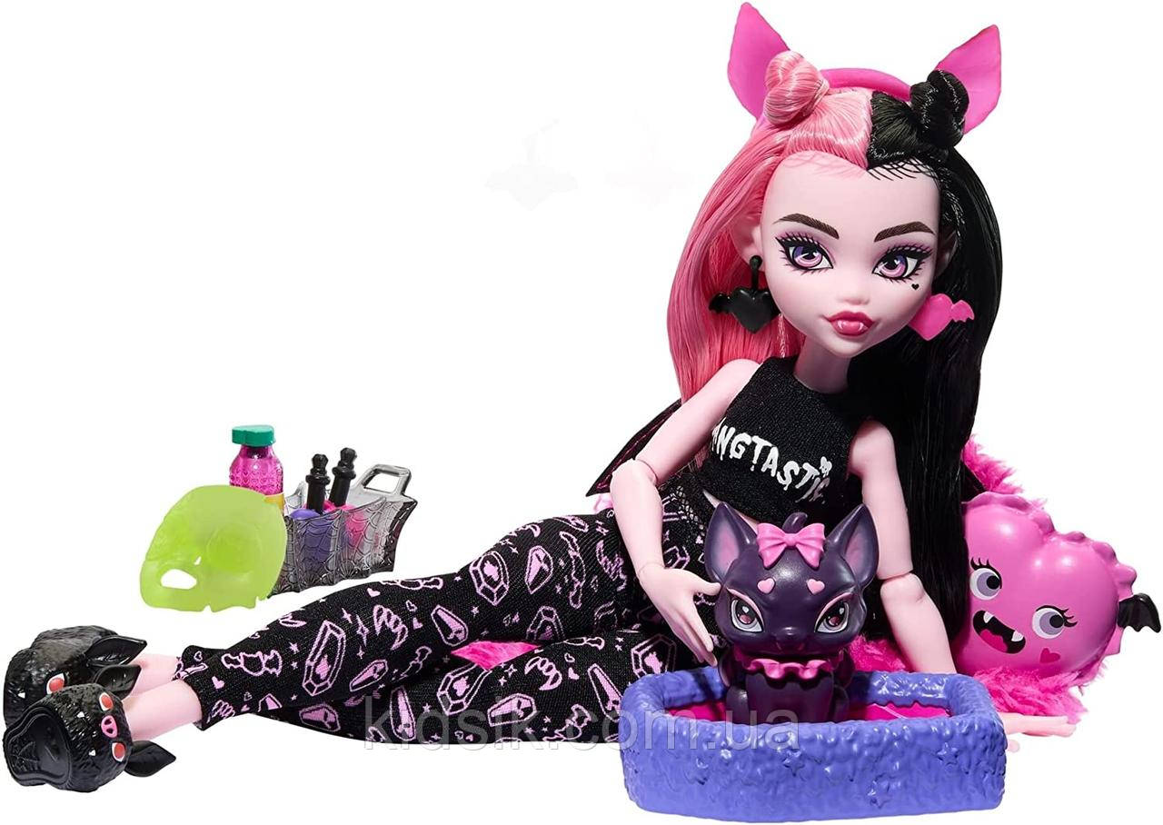 Шарнірна лялька Монстер Хай Дракулаура Піжамна Вечірка Monster High Draculaura Creepover Party​ 2022, фото 1