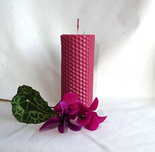 Свічка із бджолиного воску ручної роботи декоративна "Малинова"