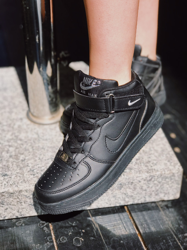 Nike Air Force Winter Black