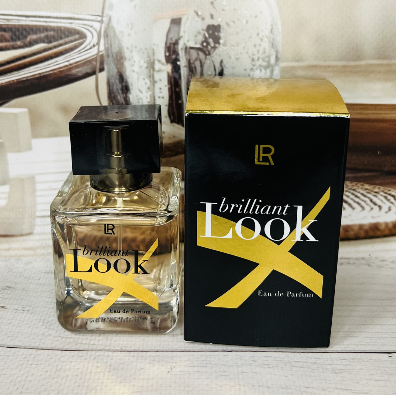 Стійкий дуже жіночний аромат LR Brilliant Look