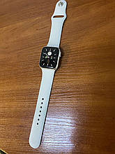 Apple Watch Series 5 GPS, 40 mm у гарному стані