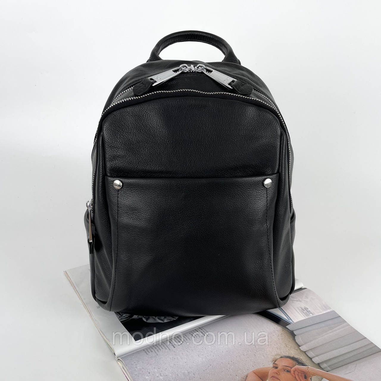 Жіночий шкіряний міський рюкзак на одне відділення Polina & Eiterou чорний