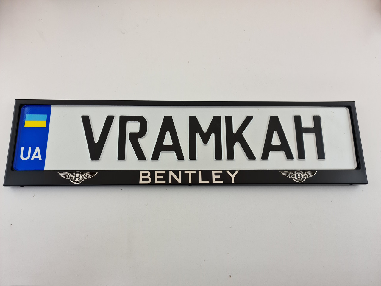 Номерна рамка для авто Bentley