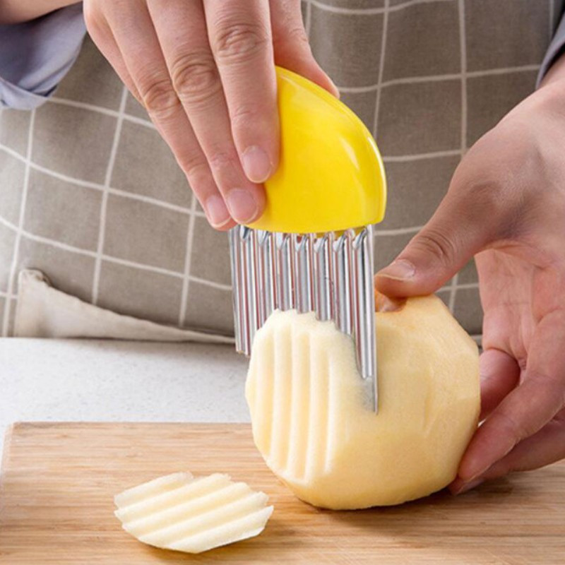 Нож для волнистой нарезки овощей «Compact» желтый купить в Украине