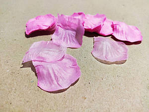 Штучні пелюстки троянд багаторазові 100шт/уп 4,3*4,3 см рожеві