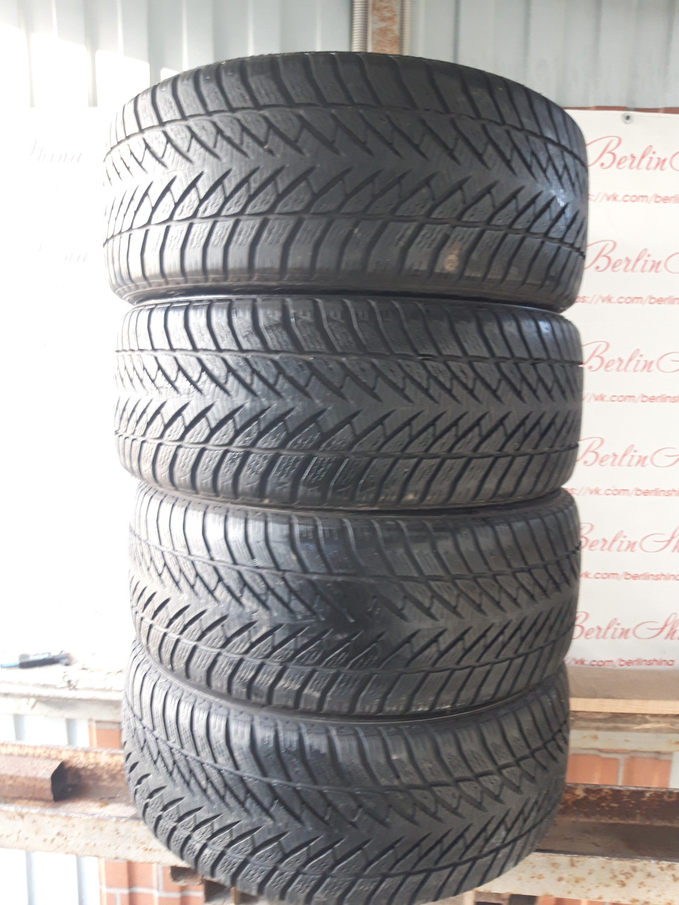 Комплект зимніх шин 205/45/16 Goodyear Ultragrip Eagle,з Германії без пробігу по Україні, фото 1