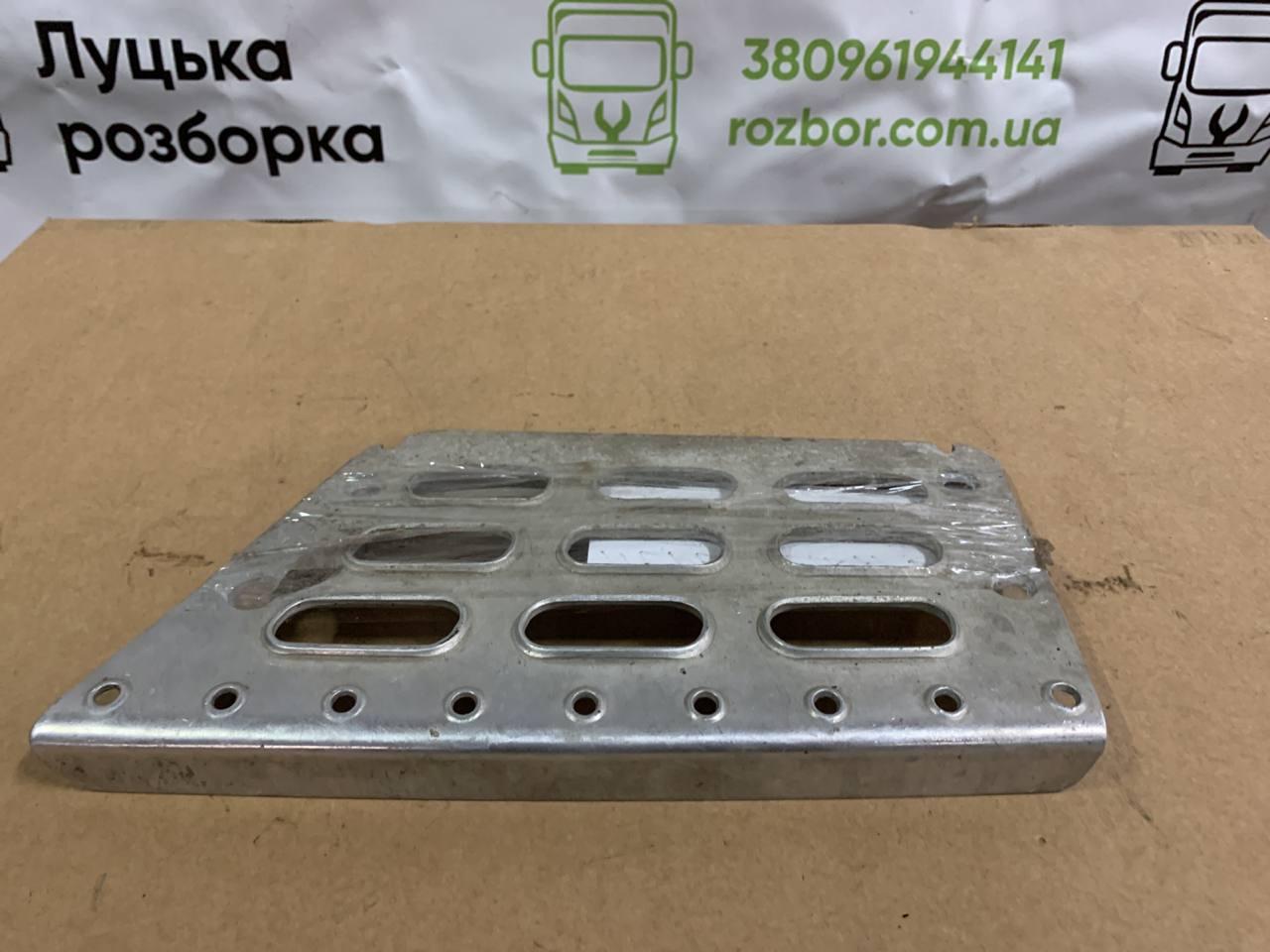 Перемичка нижньої сходинки R б/в VOLVO FM (20360789) оригінал