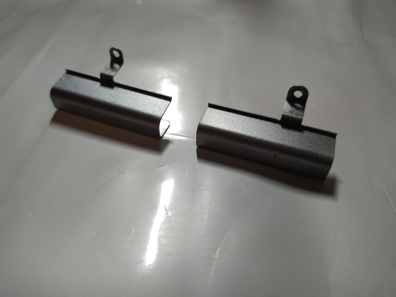 Dell Latitude E6320 заглушки на петлі бу