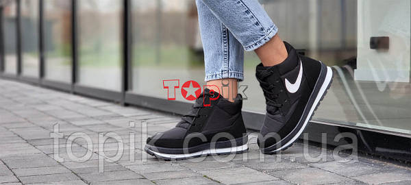 Nike con taco interno hotsell