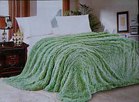 Ворсистое покрывало на кровать евро стандарта East Comfort - зеленого цвета