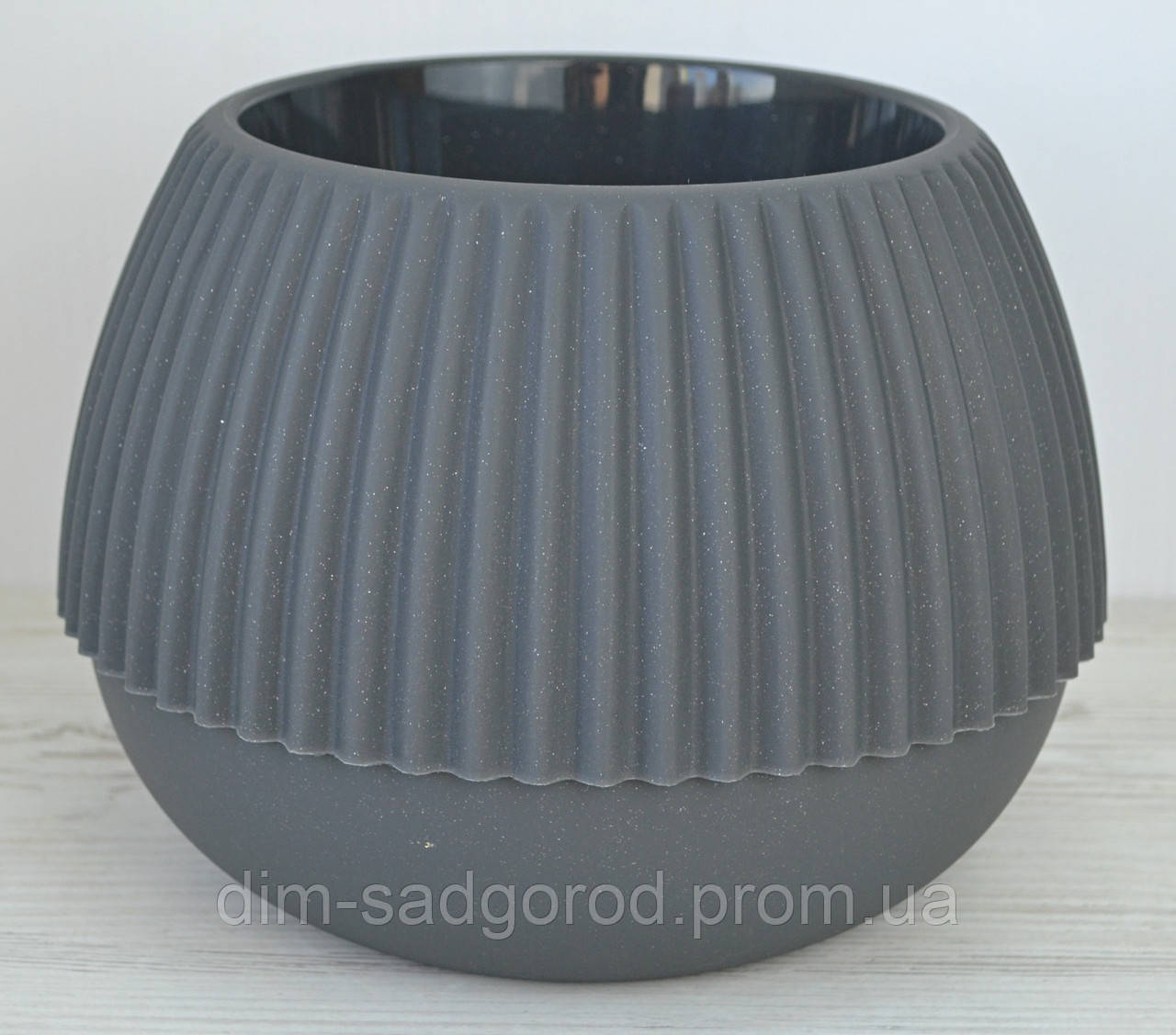 Купить Пластиковый горшок для растений Бохо гранит d14см, цена 127 грн ...