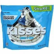 Шоколадні цукерки Hershey's kisses cookies n creme 283 g