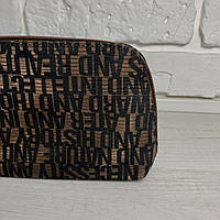 Темно-коричнева замшева косметичка Woman's heel із щільною текстурою та блискавкою (В-476-17)