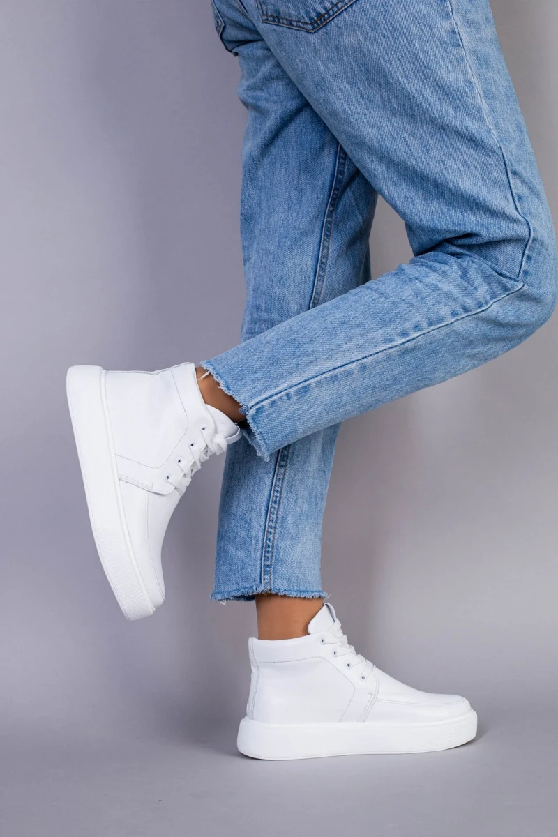 Жіночі демісезонні черевики ShoesBand Білі натуральні шкіряні на середню/широку стопу байка 36 (23,5 см) (S73711-3д)
