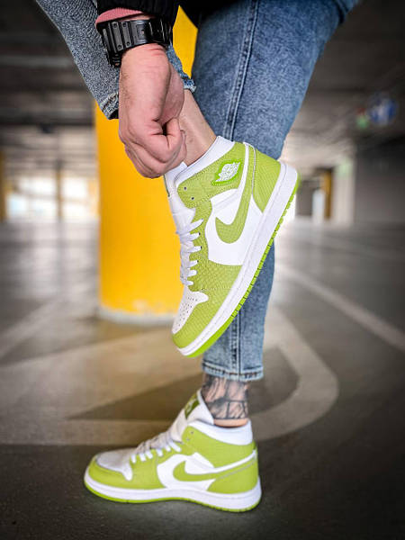 Nike Air Jordan 1 Green Python 1 . Dianora Style 1714578216