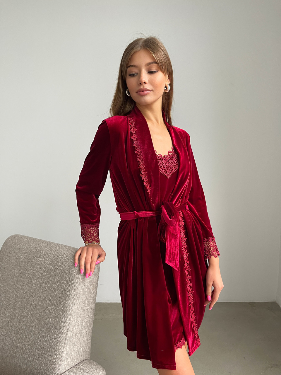 Халат жіночий короткий оксамитовий з мереживом (без сорочки!) бордовий розмір one size (XS-L), фото 1