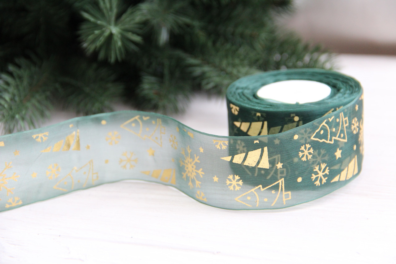 Органза   " Ялинки та  сніжинки   "  4 см  темно зелена   рулон 22.5 метри