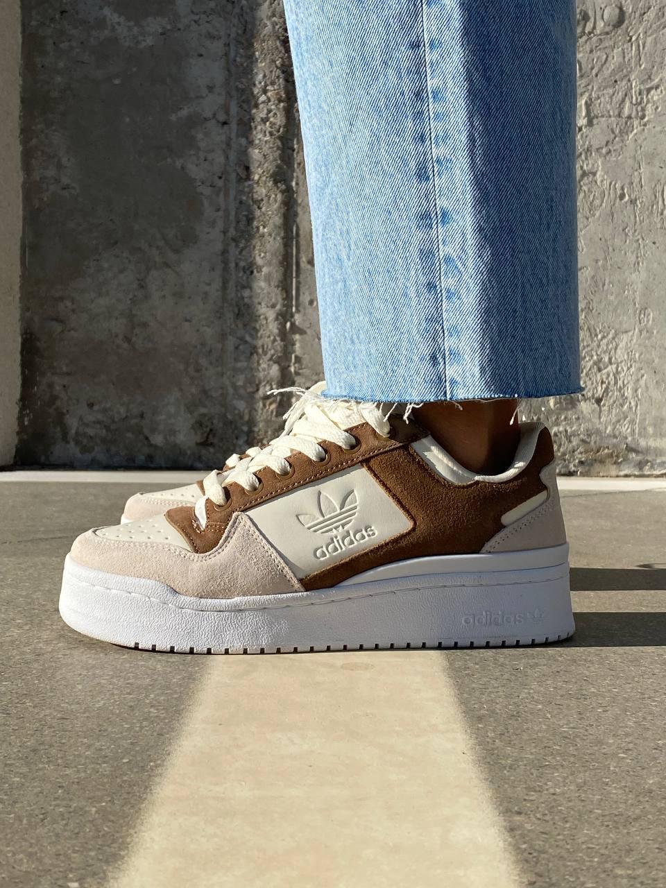Adidas Forum Bold жіночі кроссівки з липучкою. Жіночі кросси з коричневими вставками Адідас Форум.