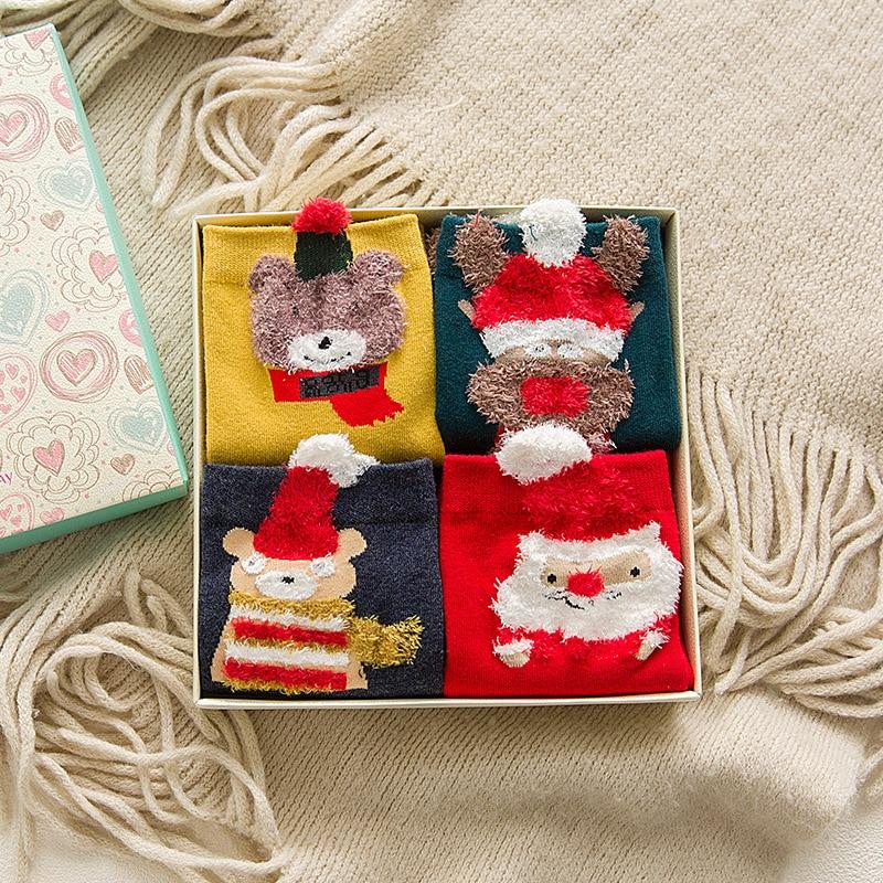 Набор новогодних женских носков в подарочной коробке 4 пары. Подарочный комплект новогодних носочков - фото 2 - id-p1715105259
