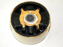 Сайлентблок подушки двигуна на Рено Трафік 03-> 2,5 dCi (нижн, вісімка 135/146л.с.) BELGUM - BG1809