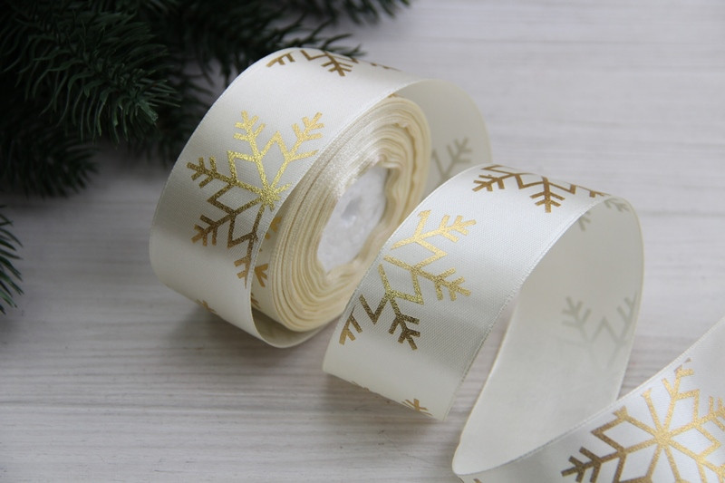 Атлас " Золоті сніжинки " 4 см бежевий рулон 22.5 метри, фото 1