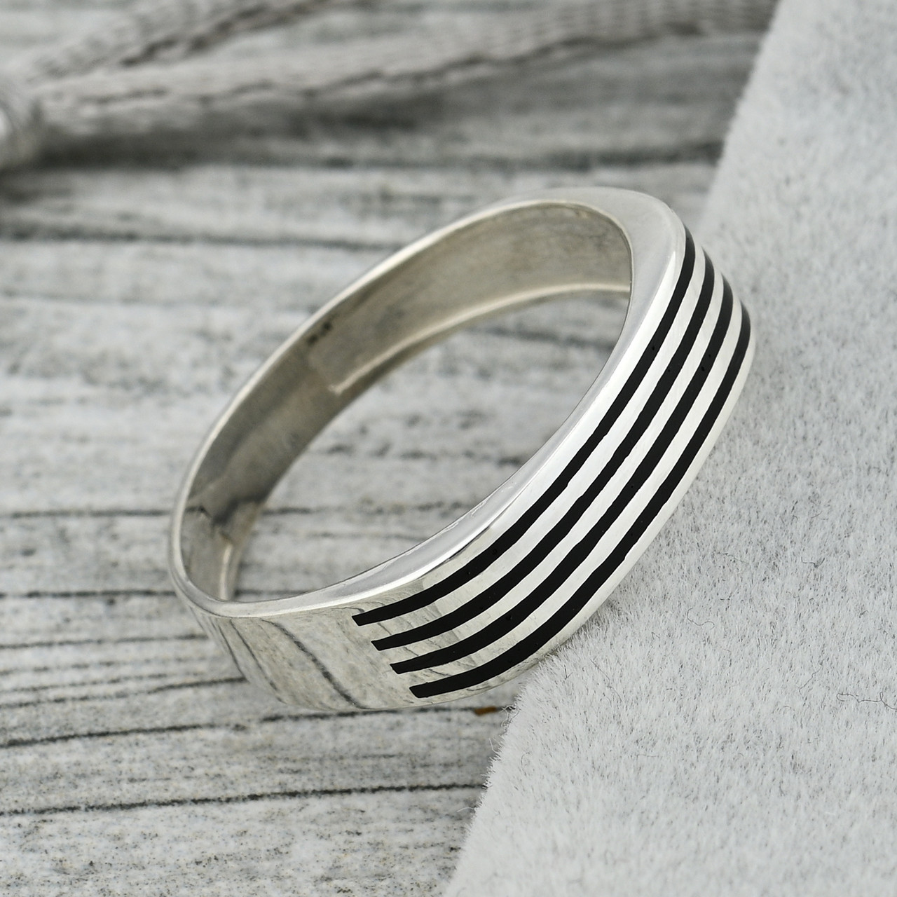 Срібна чоловіча каблучка БС1707 з чорною емаллю розмір 20, фото 1