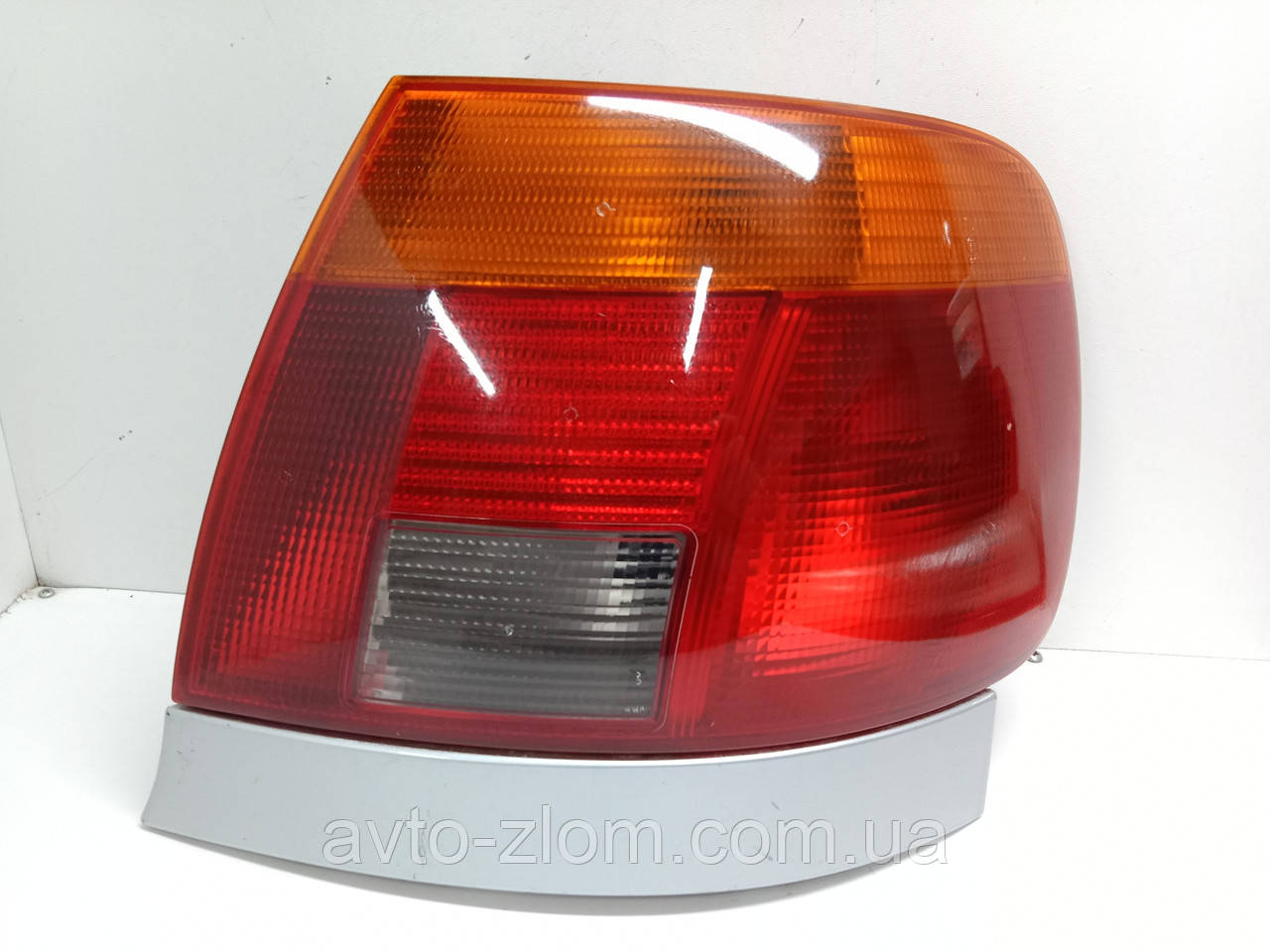 Ліхтар Audi A4 B5. Ауді А4 Б5. Седан. Правий. 1996 -2000р., фото 1