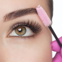 Лікувальний догляд за бровами та віями