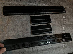 Захист порогів - накладки на пороги Ford FIESTA VII 5-дверцята з 2008-2016-2017- (Карбон)