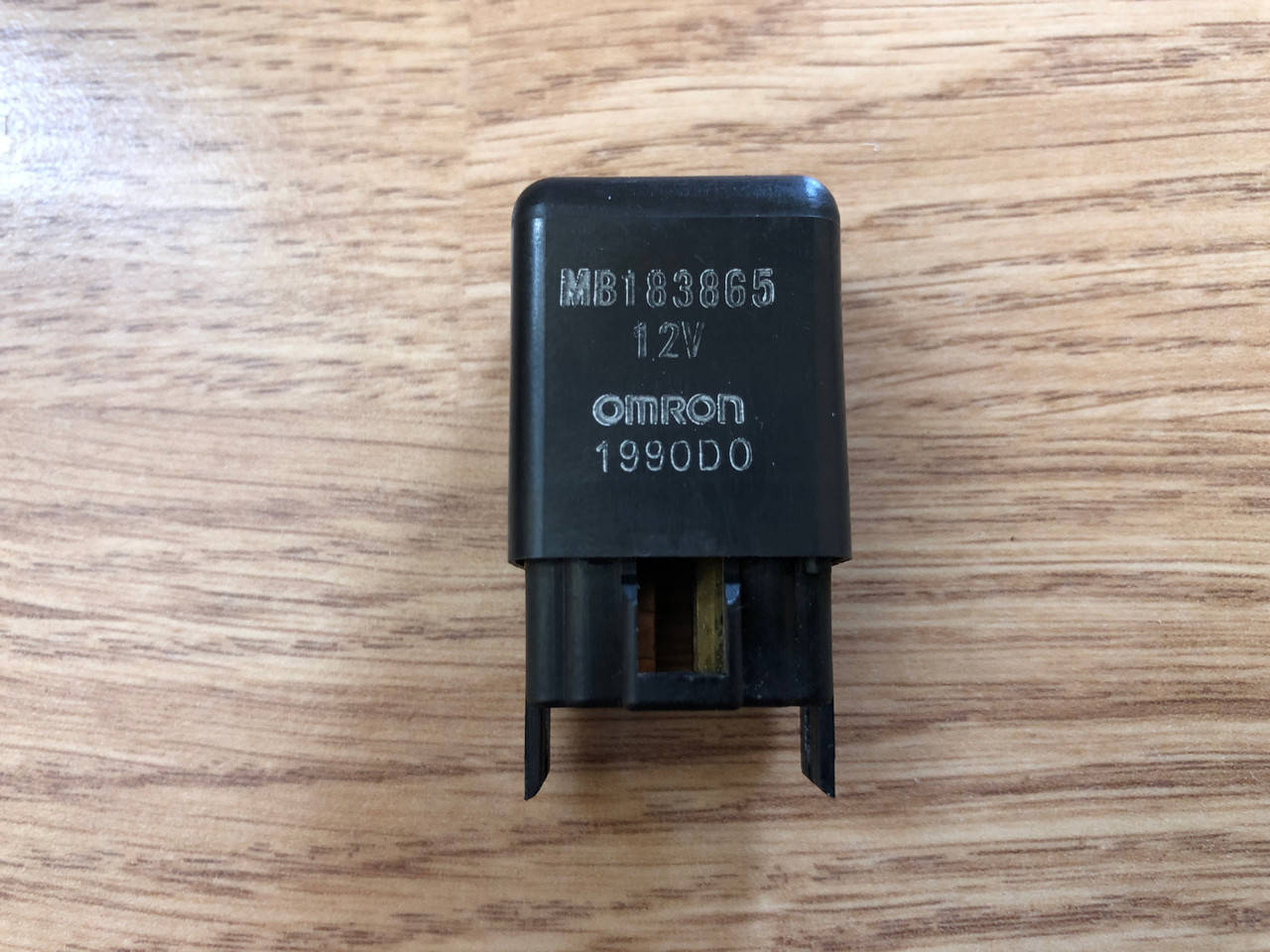 

Реле Omron MB183865 4 контакта Mitsubishi різні моделі