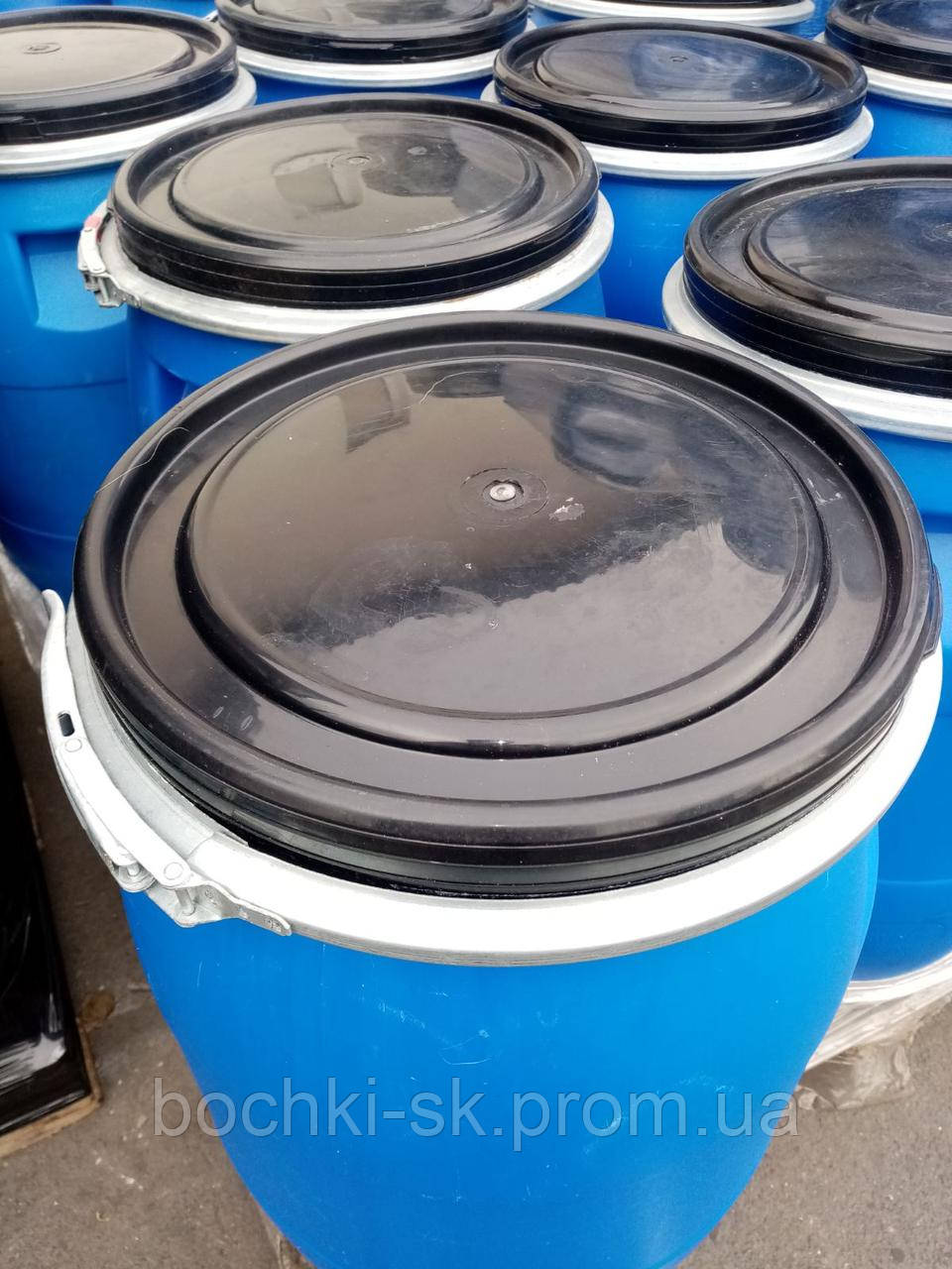 Бочки пластикові б/у 227 л (кришка хомут), фото 1