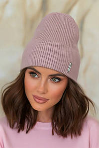 Стильна та тепла жіноча шапка Helen, темна пудра, рожева