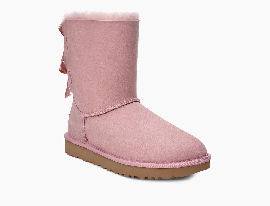 Pink crystal uggs deals