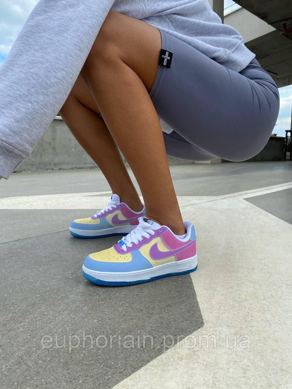 Suns out air hotsell force 1s out
