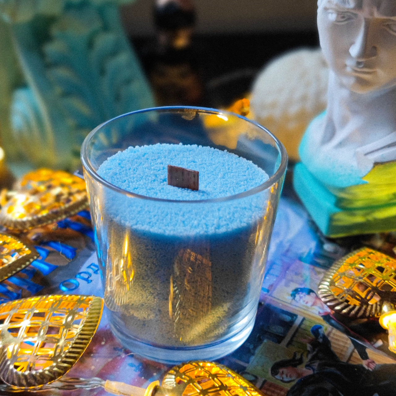 Пальмовий віск для насипних свічок (стеарин). (Уп. 100 г - 0,5 кг). Цвет блакитний. Уп. 100 г+гніт бавовняний